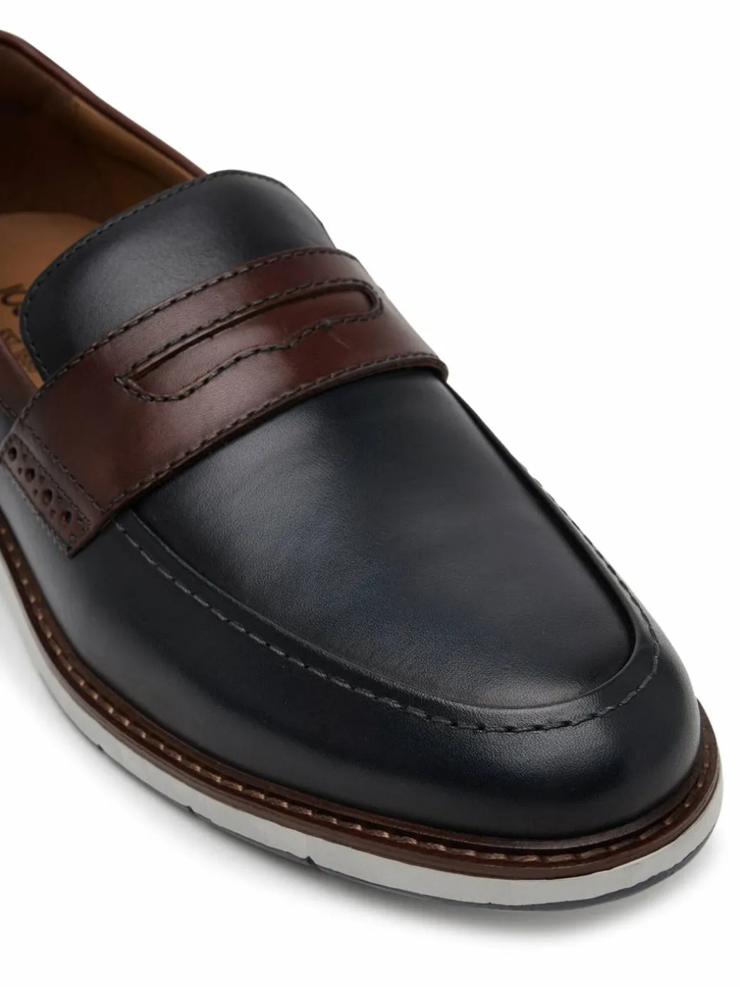 Mocassini Stuart 08 22308 Blu scuro