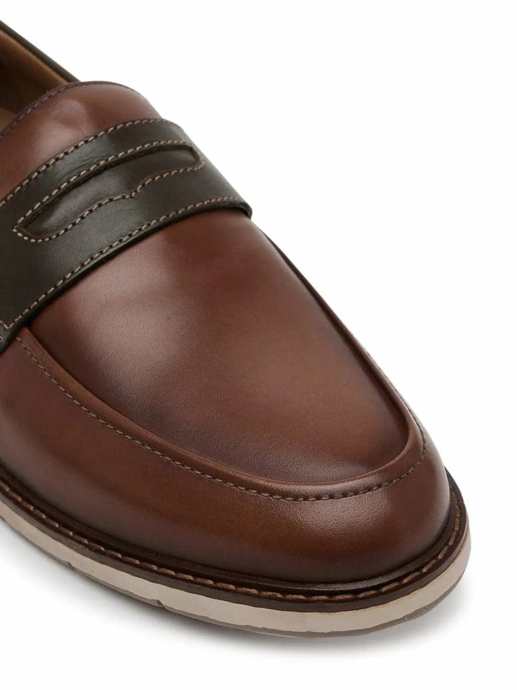 Mocassini Stuart 08 22308 Marrone