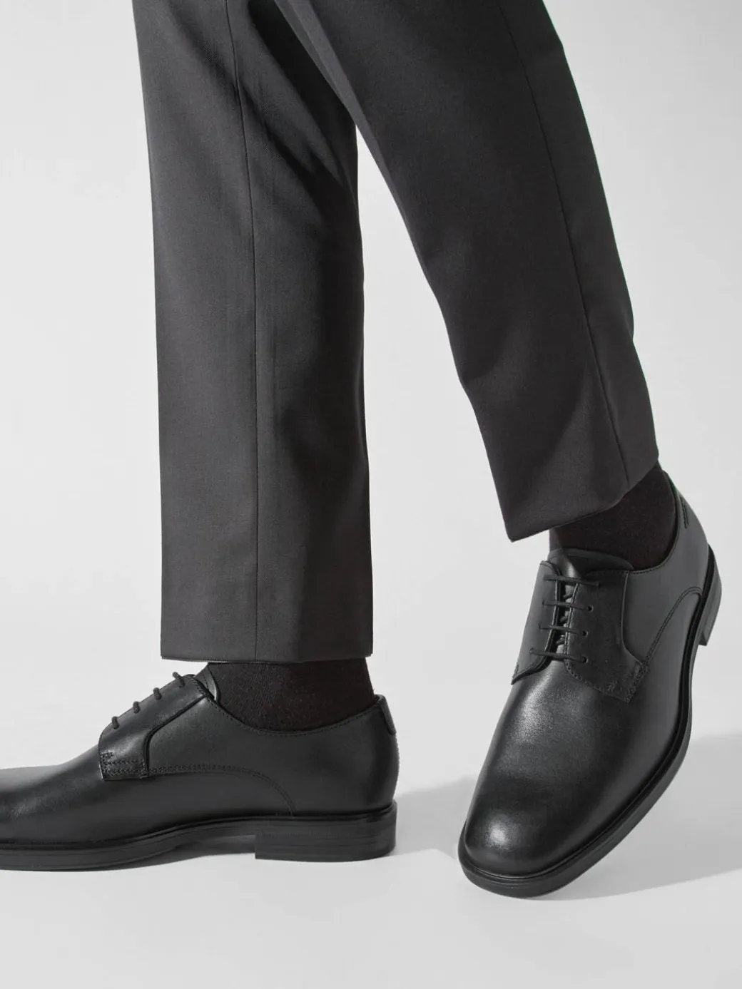 Scarpe basse Andrew 5568-001-20 Nero