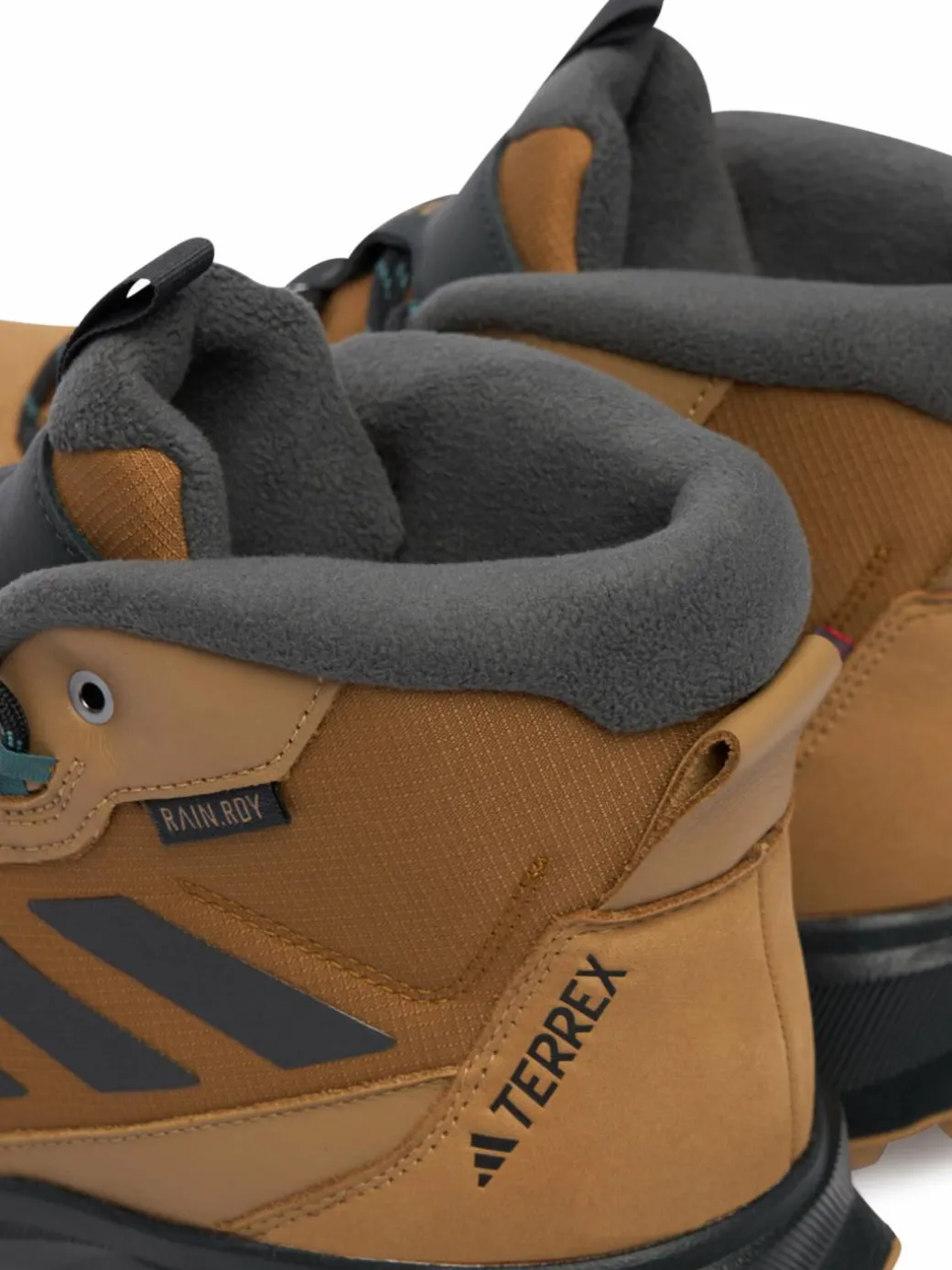 Scarpe da trekking Terrex Winter Leather Mid Cut Rain.Rdy Cold JR5297 Marrone
