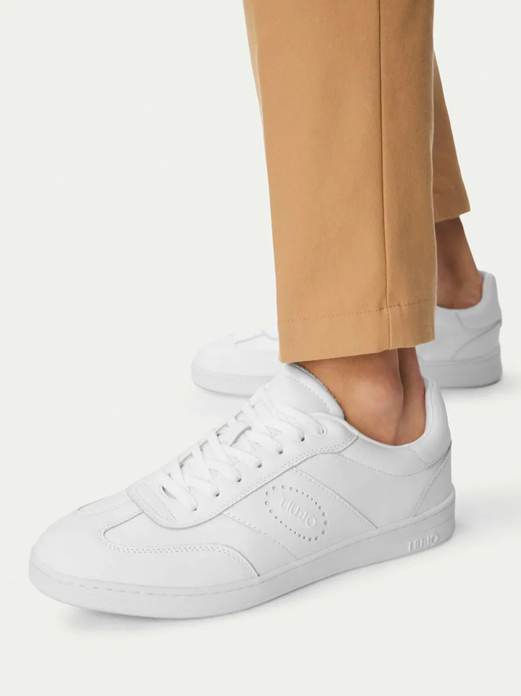 Sneakers 7B6015 P0102 Bianco