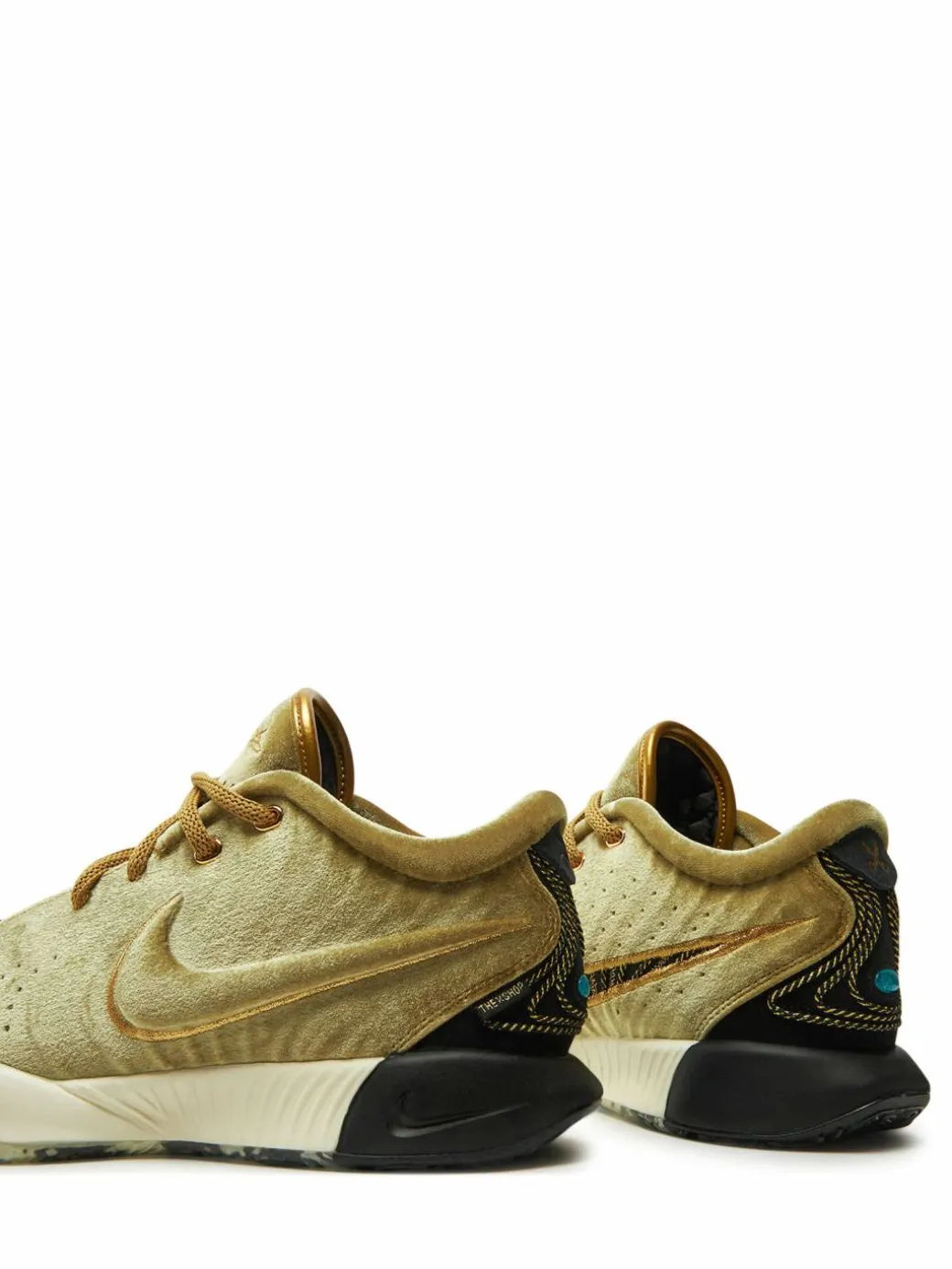 Sneakers Lebron XXI Qs FZ7883 700 Marrone