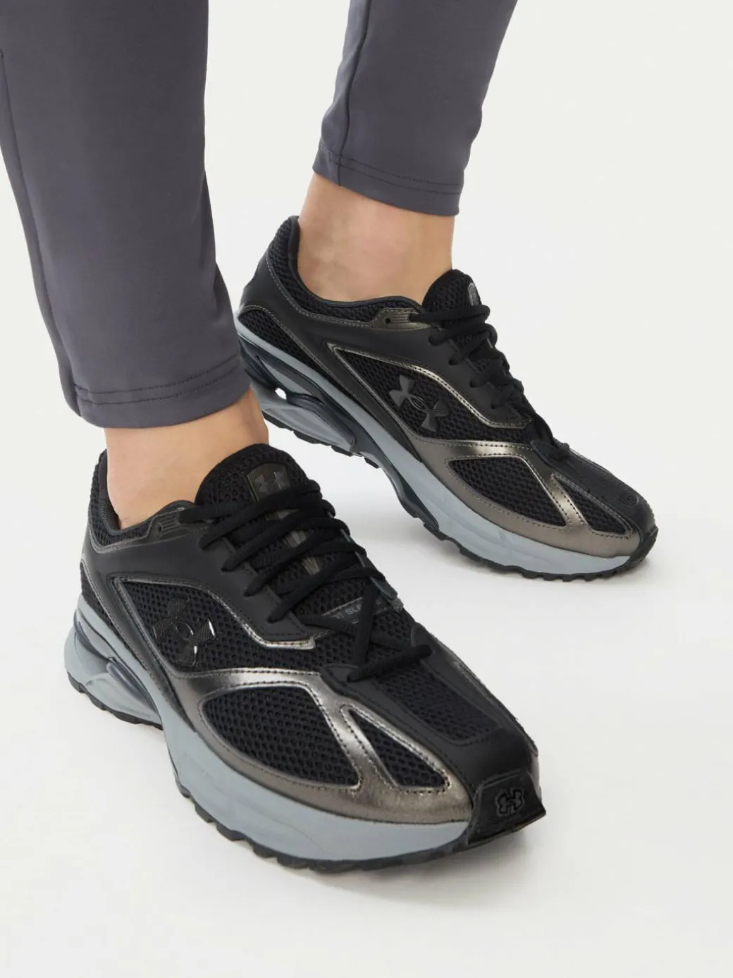 Sneakers UA HOVR Apparition RTRFTR TC 3027595 Nero